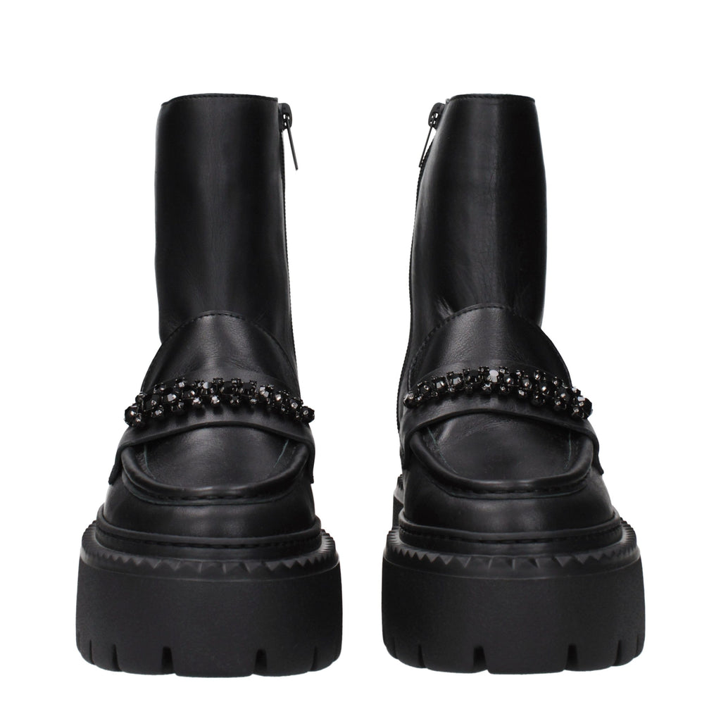 Bryer Flat Black Leather Ankle Boots
