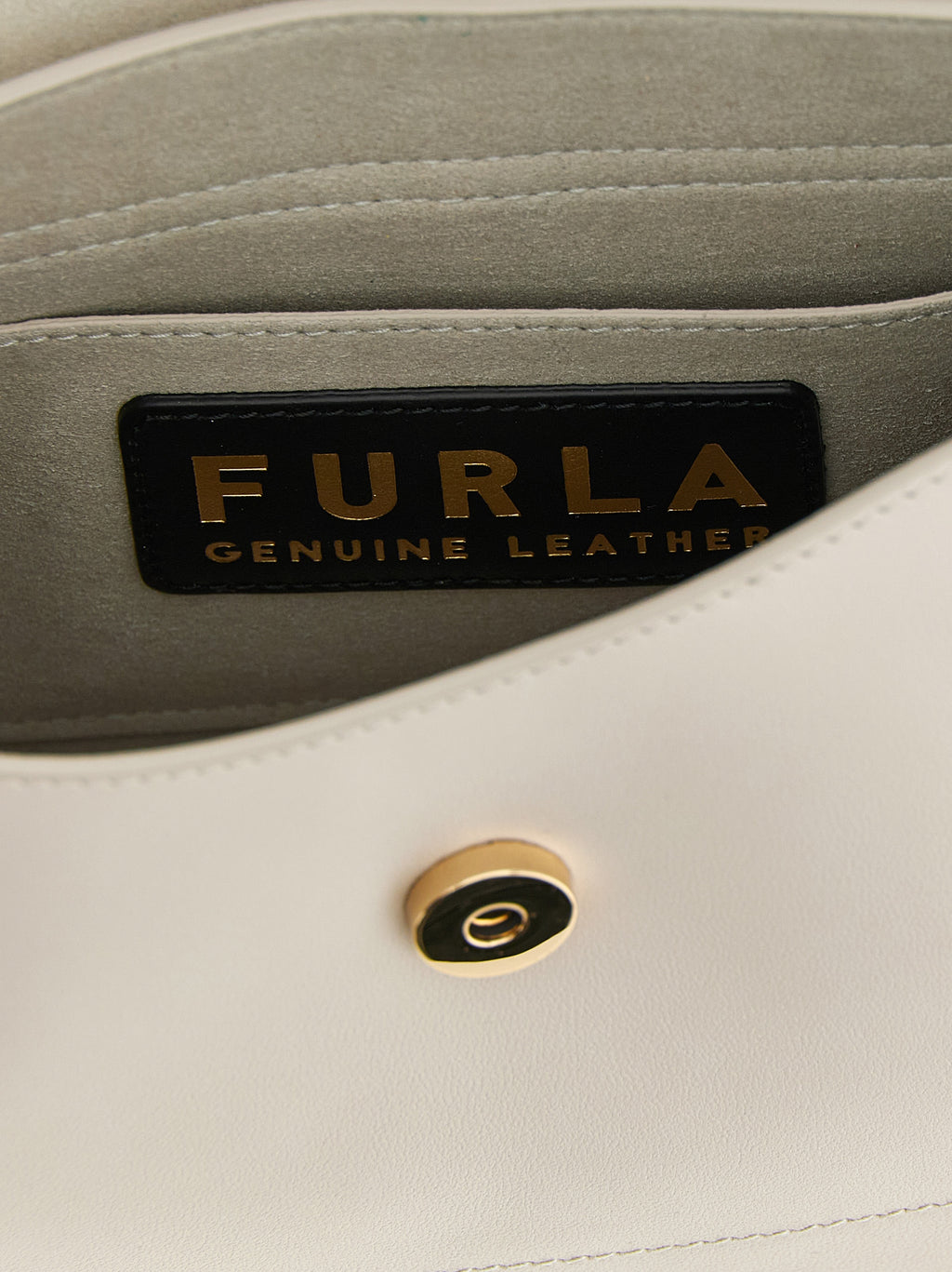 Calfskin Flow M Shoulder Bag