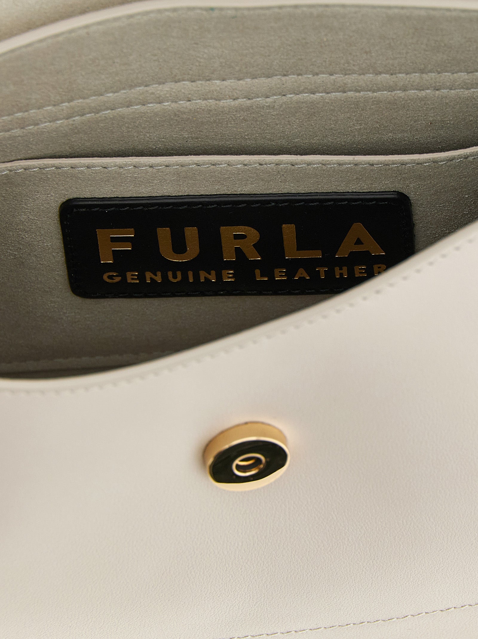Calfskin Flow M Shoulder Bag