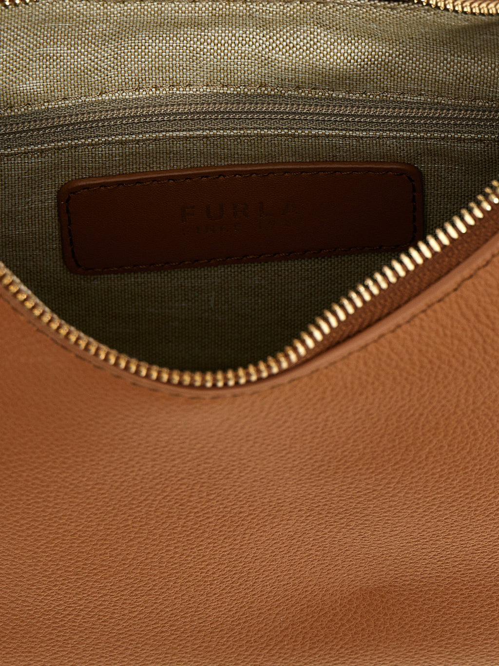 Hammered Leather Goccia S Shoulder Bag