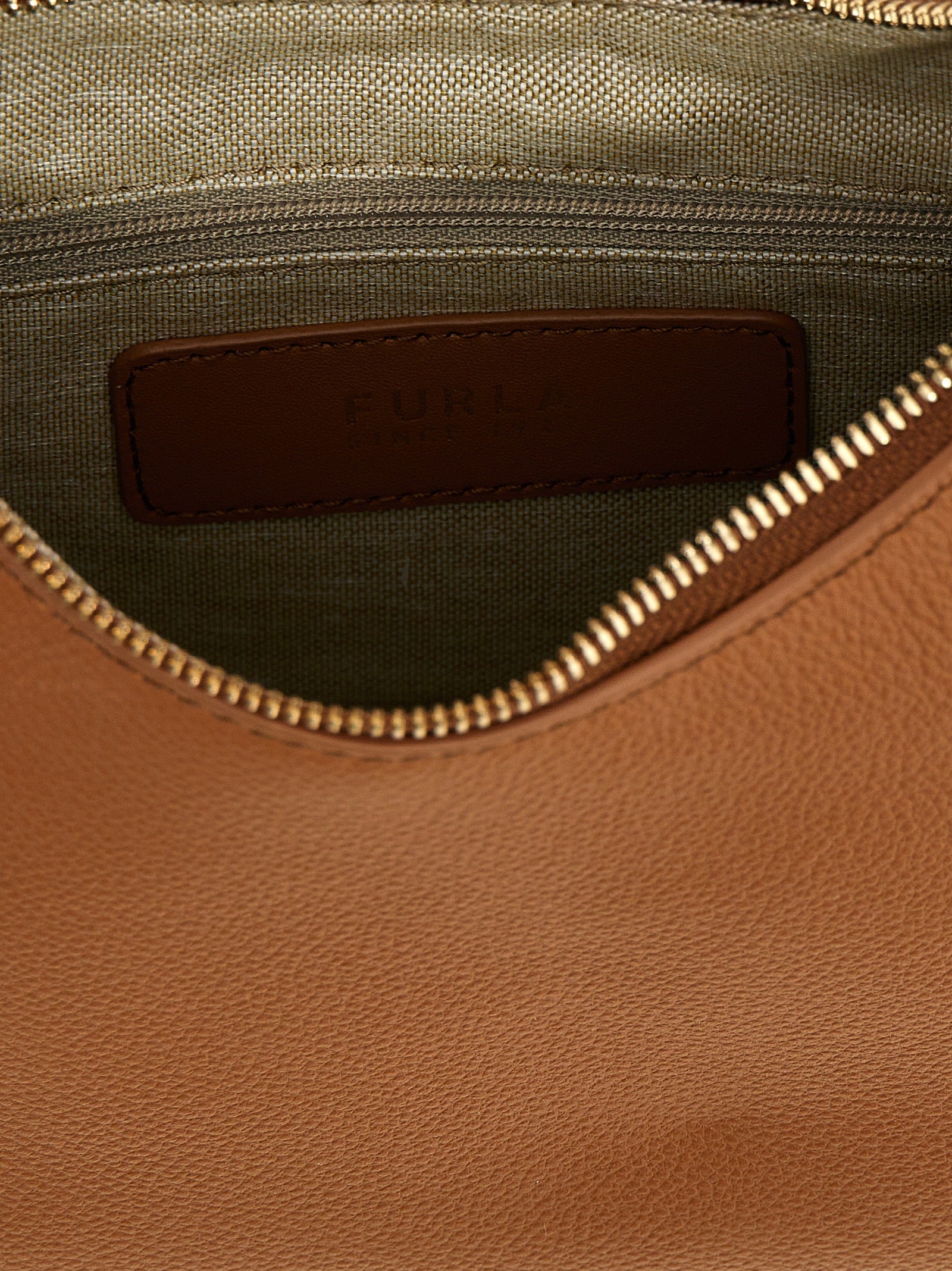 Hammered Leather Goccia S Shoulder Bag
