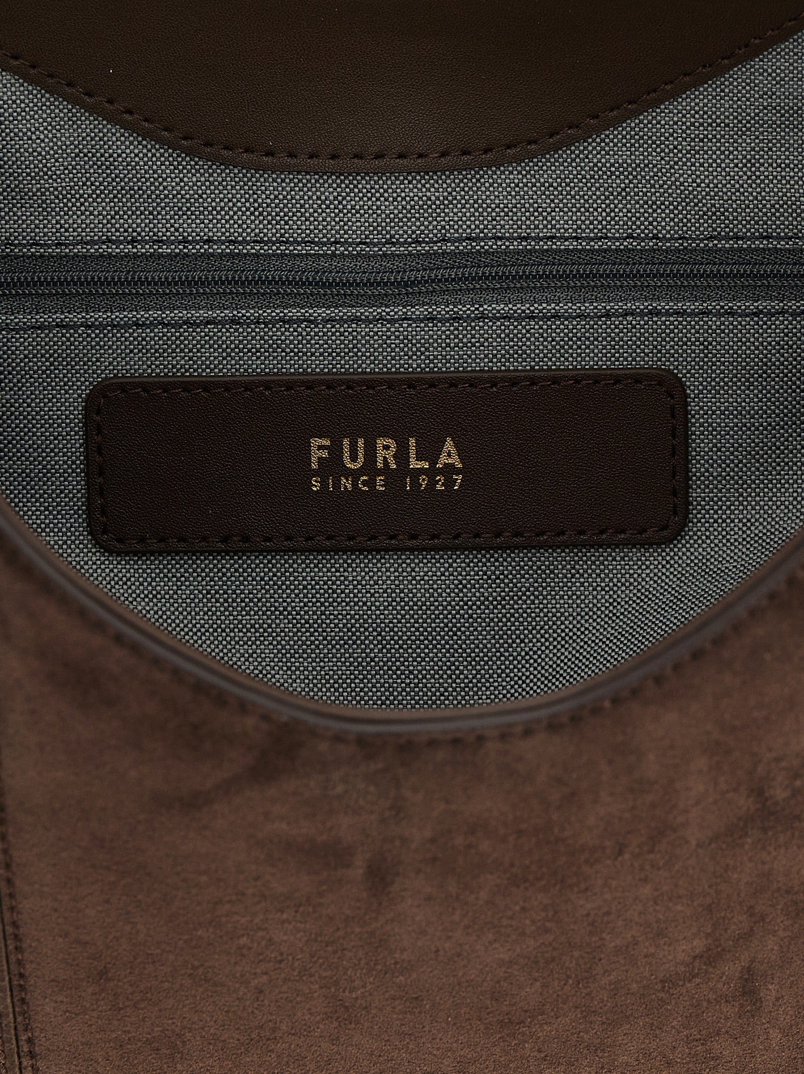 Calfskin Goccia M Shoulder Bag